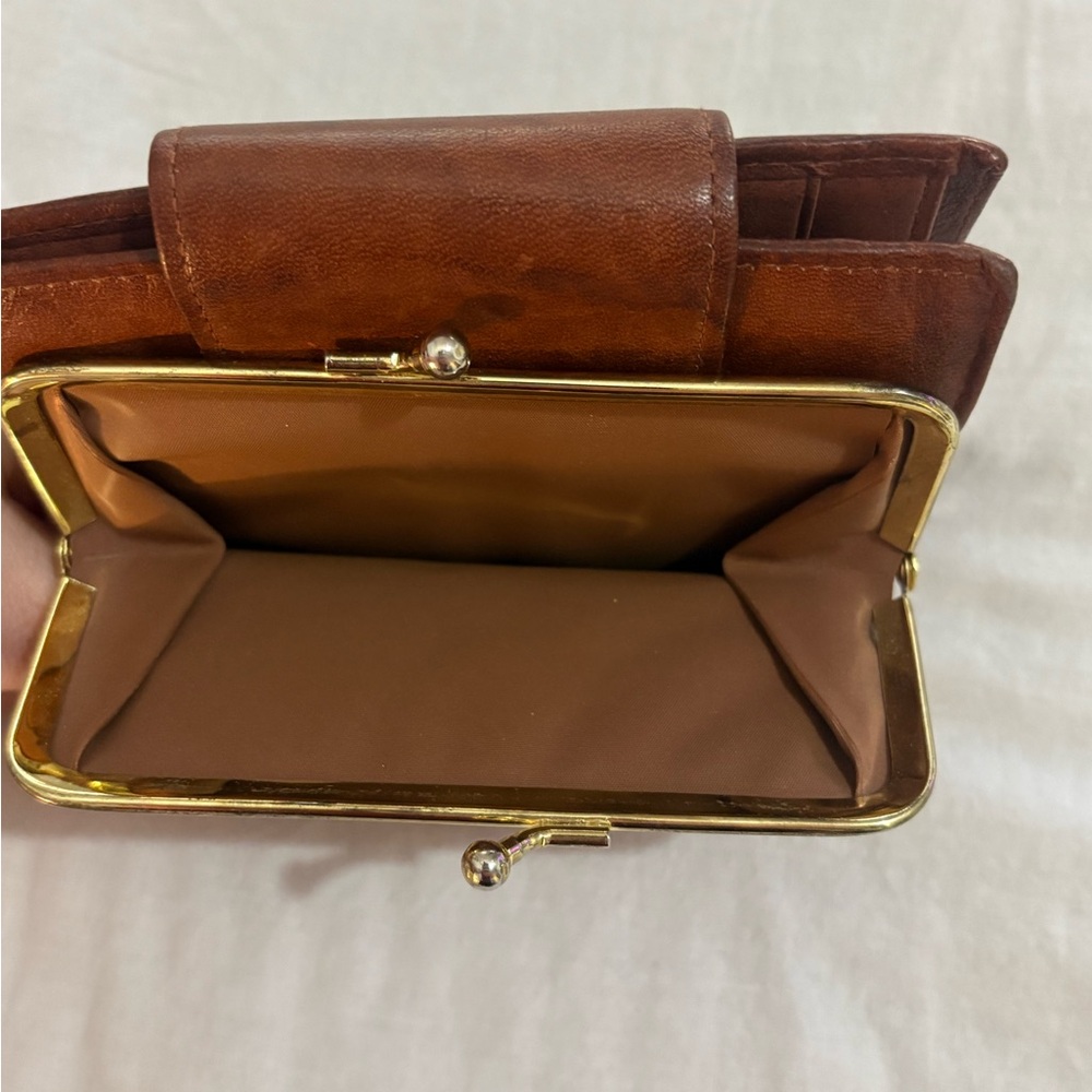Buxton Tan Genuine Leather Wallet - Picture 3 of 8